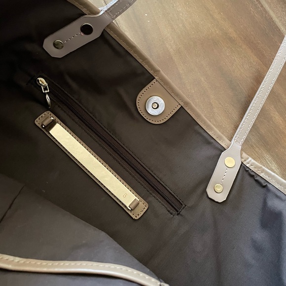 NWOT Women’s Tote Bag - Picture 3 of 4